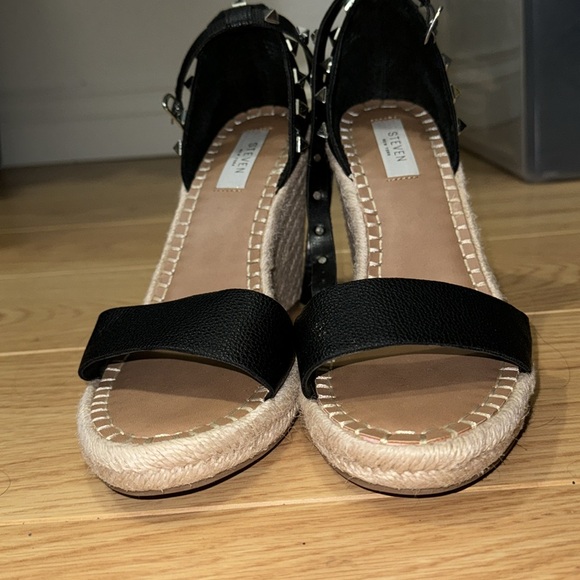 Steve Madden Studded Wedges (10) - Picture 4 of 4